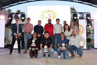 Entregan Premios Juventud 2024 en Cadereyta