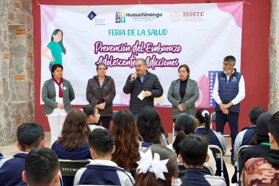 Encabeza Rogelio López Angulo Feria de Salud en Huauchinango