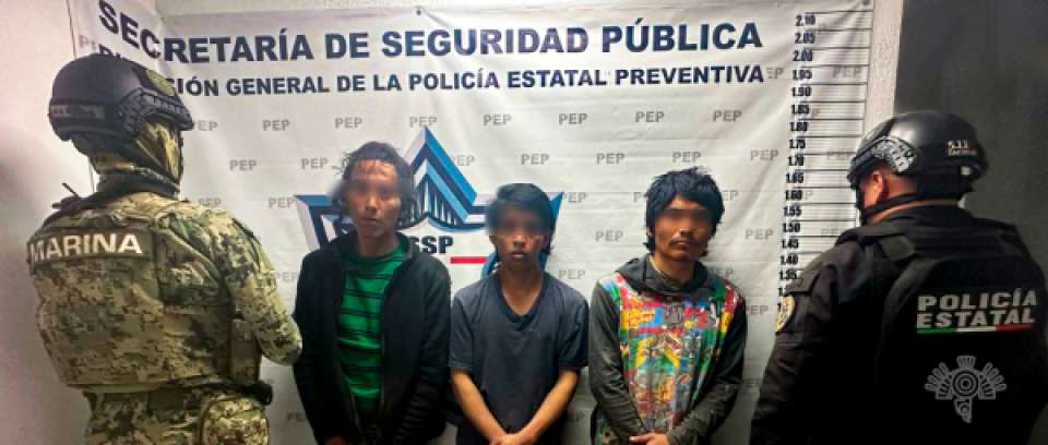 Detienen SSP y SEMAR a tres narcomenudistas en la capital poblana