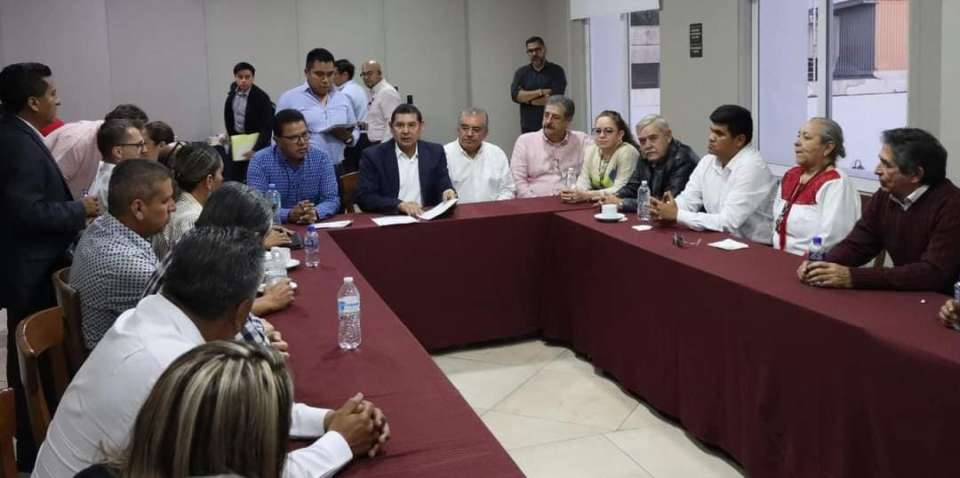 Se reúne Alejandro Armenta con aspirantes a cargos públicos de Huauchinango