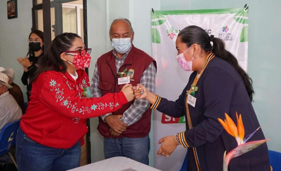 Reainugura Lupita Vargas estancia de día para adultos mayores de Dif Xicotepec.