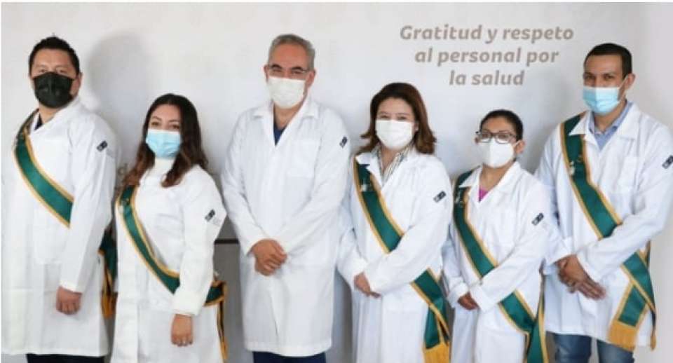 Por su servicio en la pandemia, 222 trabajadores de la Secretaría de Salud reciben la presea “Miguel Hidalgo”.